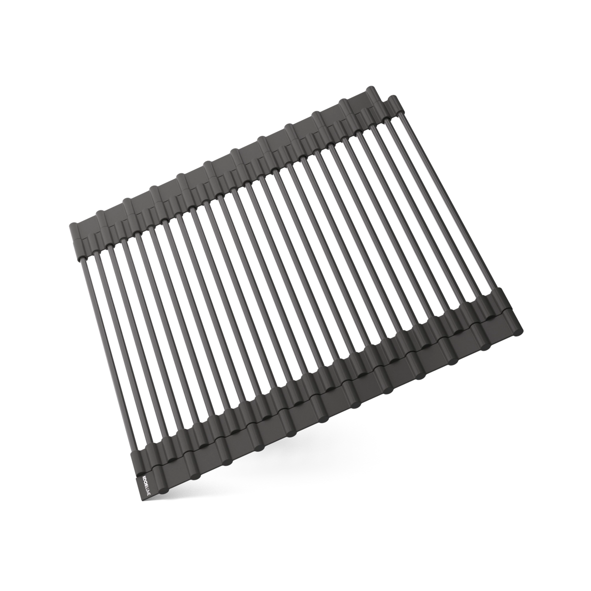 Das zusammenklappbare schwarze Abtropfgitter aus Silikon der Kochblume GmbH mit parallelen Stäben wird vor einem weißen Hintergrund präsentiert – ein ideales Küchenaccessoire zum effizienten Abtropfen und zur einfachen Aufbewahrung.