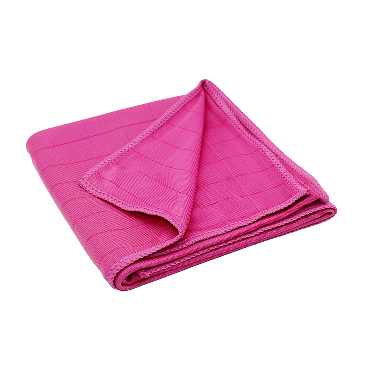 Ein gefaltetes, leuchtend rosa Tuch mit versäuberten Kanten auf weißem Hintergrund.